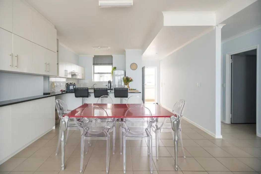 Apartment At The Beach - Muizenberg Cape Town