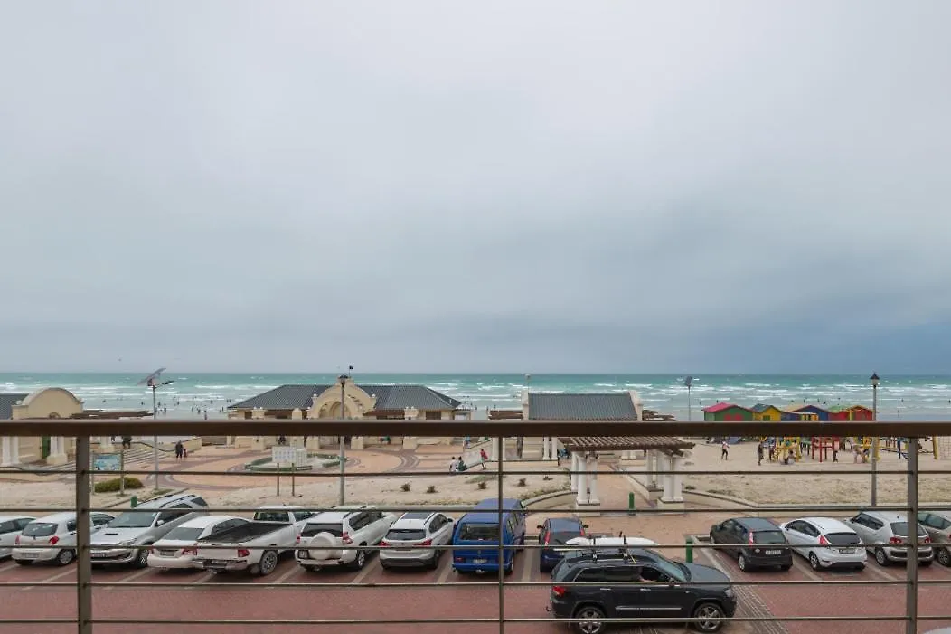 At The Beach - Muizenberg Cape Town 0*,