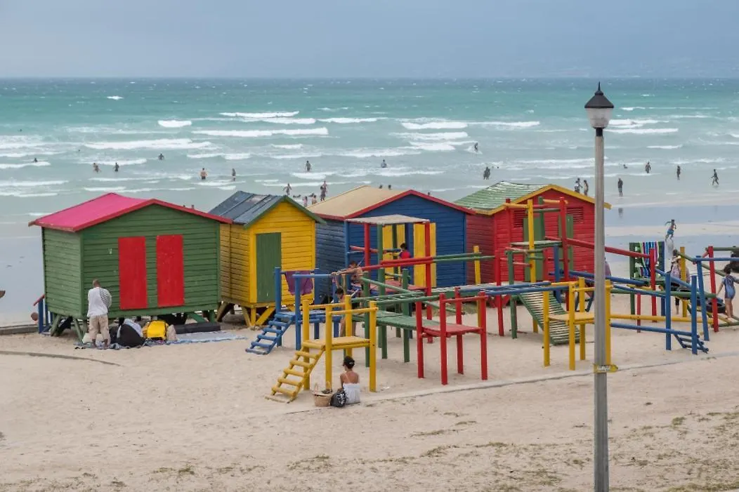 Apartment At The Beach - Muizenberg Cape Town